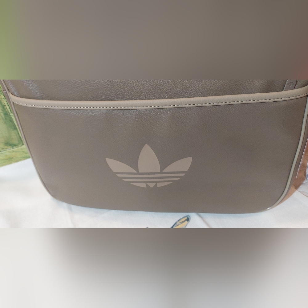 adidas Originals Olive Gray Trefoil Crossbody Messenger - Picture 4 of 12